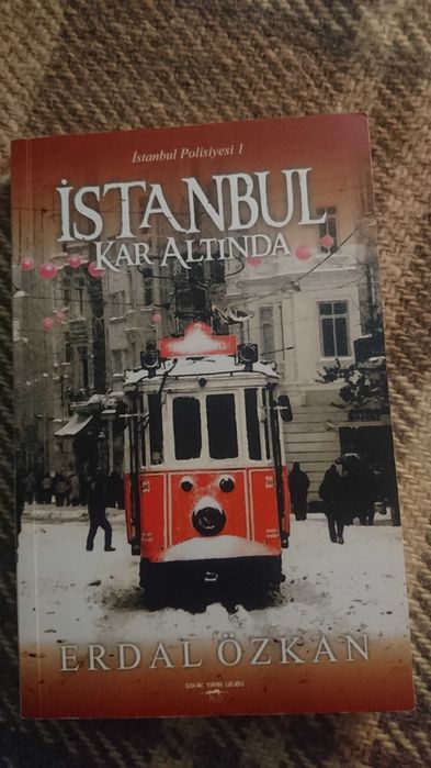 Книги, разговорници, речници на различни езици
