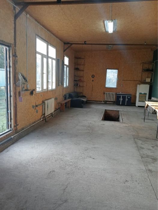 Продам 2 бокса под автосервис