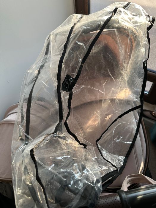 Детска количка Egg2 – пълен комплект, отлично състояние