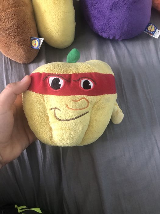 Плюлени играчки плодове и зленчуци