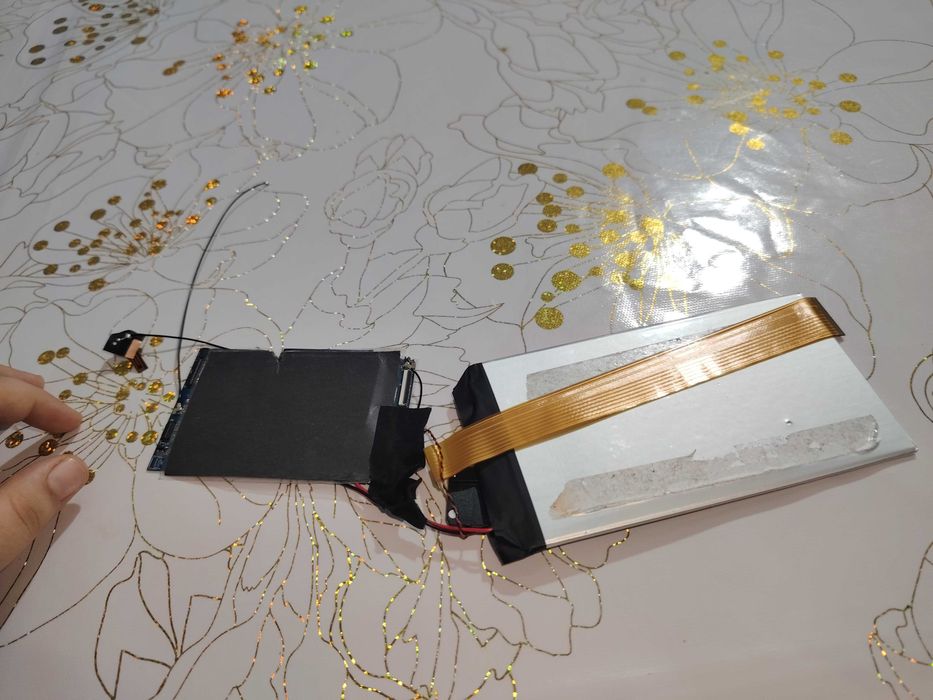 Батарейка и материнская плата от планшет