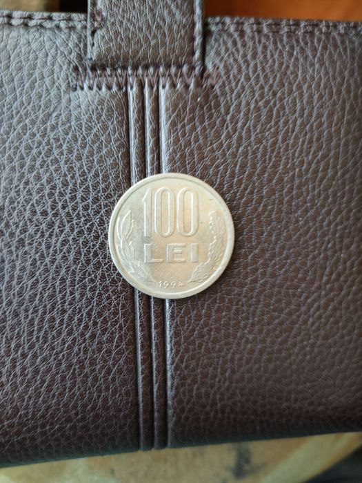 Vand moneda de 100 de lei