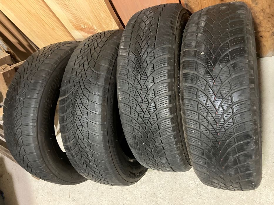 Зимни гуми Bridgestone, 175/65 R15, дот 27/22