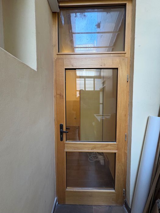 дъбова масивна врата