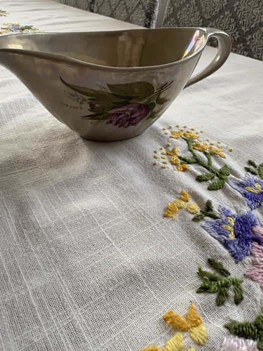 Соусницы фарфоровые