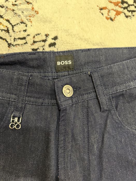 Джинсы Hugo Boss