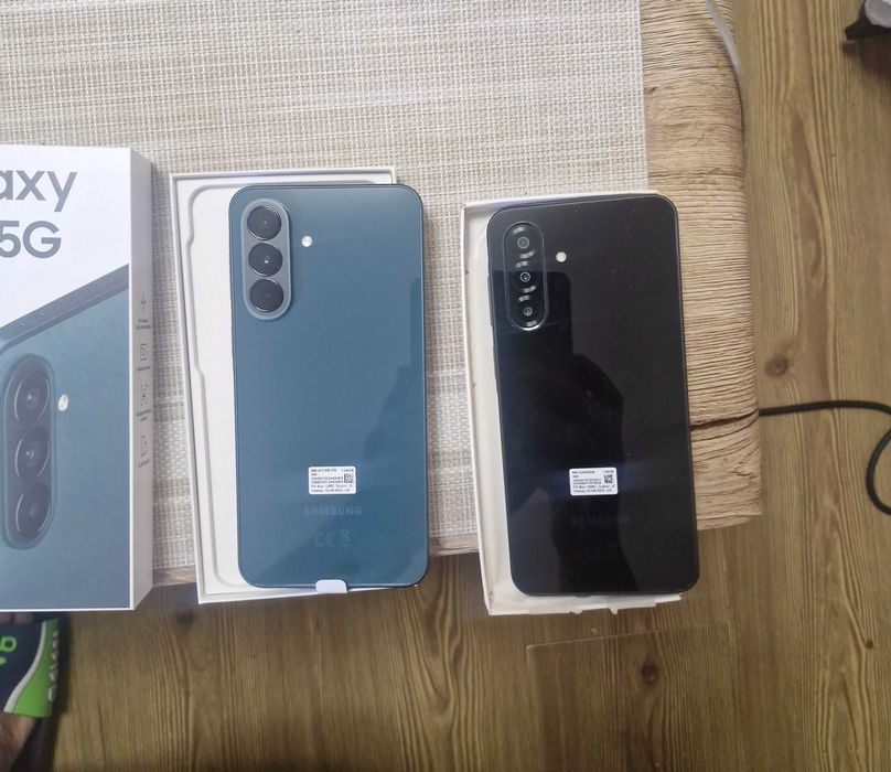 Продавам телефон нов Самсунг А 37 -128GB