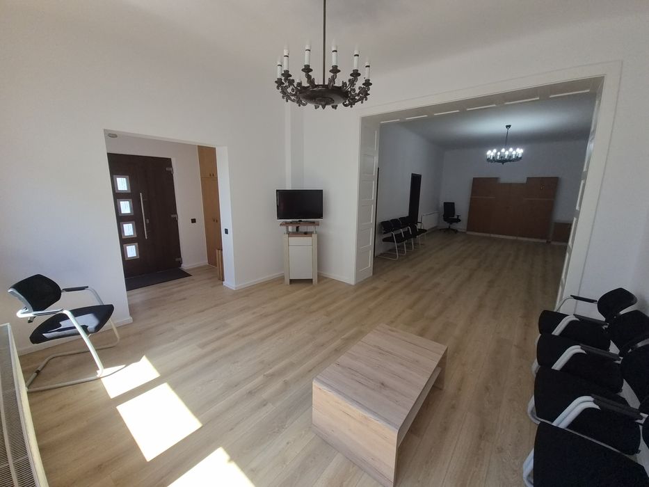 Spatiu birouri 200mp +4 locuri parcare zona centrala Turda