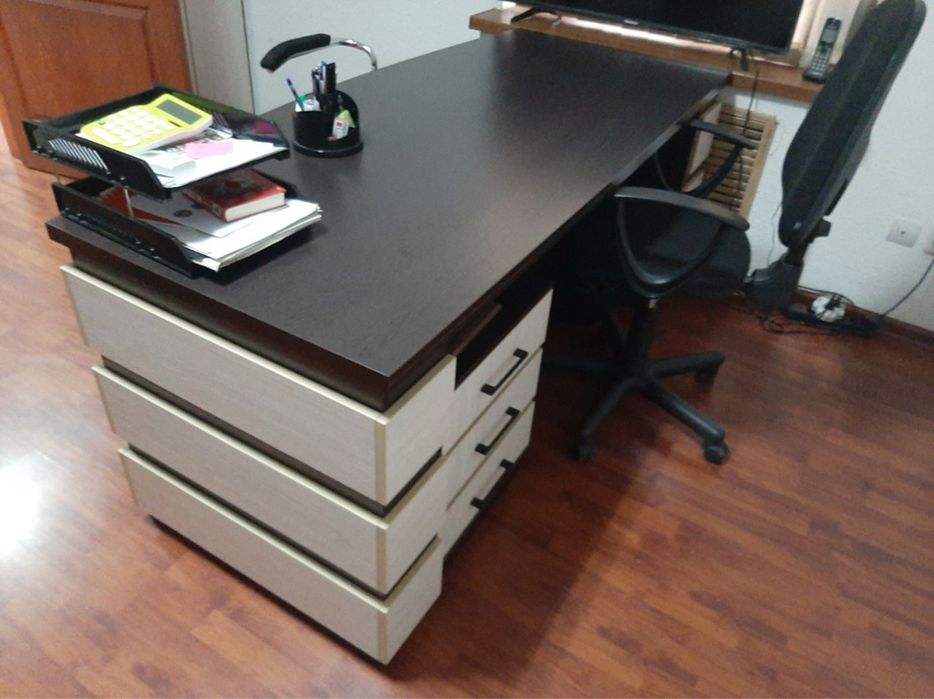 СРОЧНО продаётся ! Офисная мебель Б/У - комплектом, выгодная цена