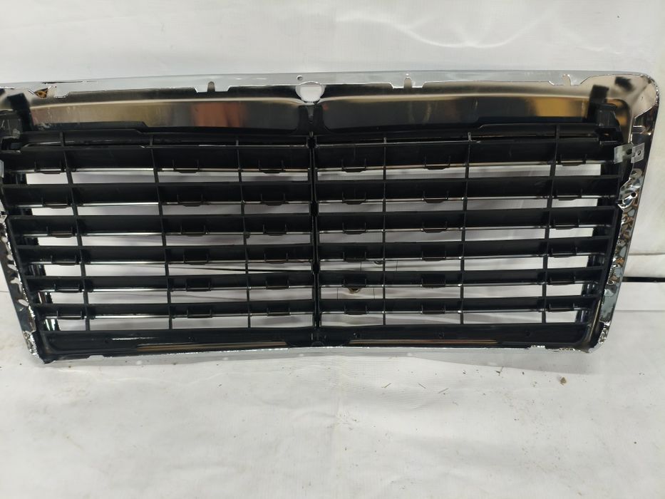 Продаю решетка Мерседес W124