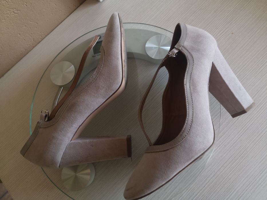 Обувки-велур 41 номер с висок ток