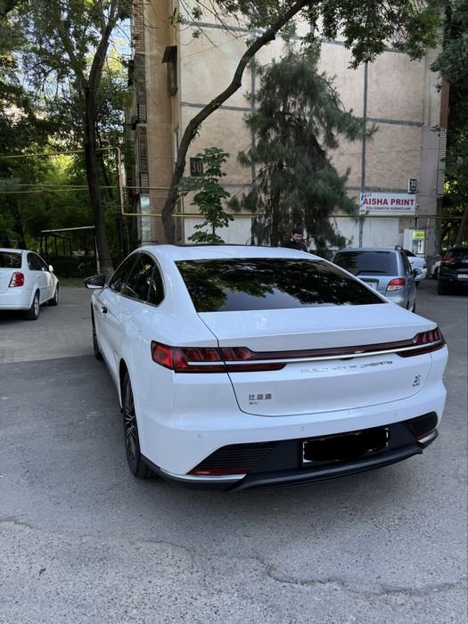 Byd Han 3.9s 605km