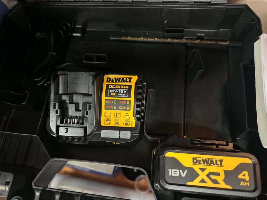 перфоратор и флекс Dewalt