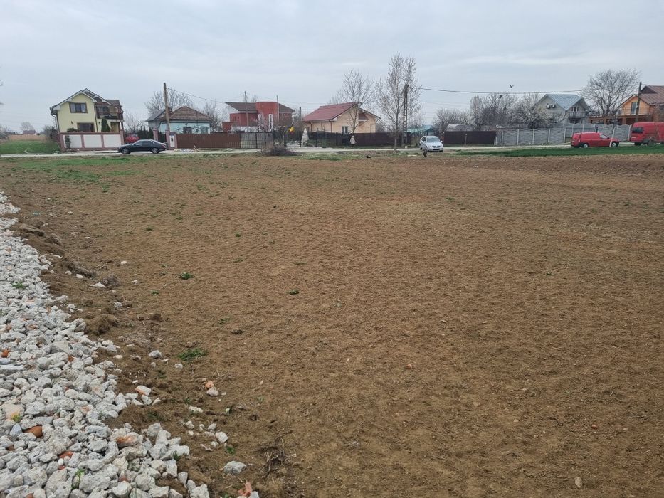 Teren intravilan Salcia 1097 mp – utilități aproape – ideal casă – 39.500 € negociabil