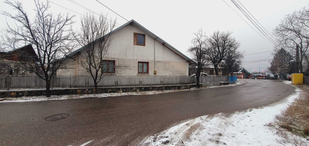 Casă 2 corpuri independente – Bănești, 3 km de Campina| DN1