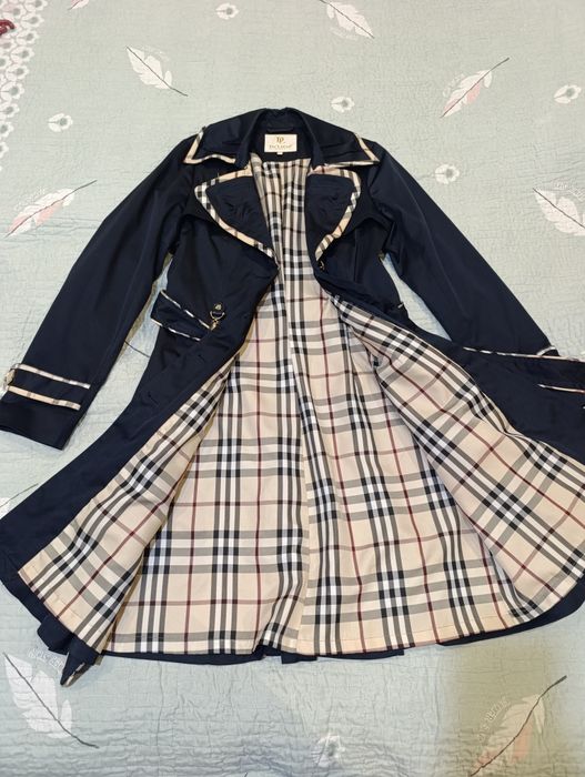 Плащ De'lizza с принтом  Burberry  44 размер