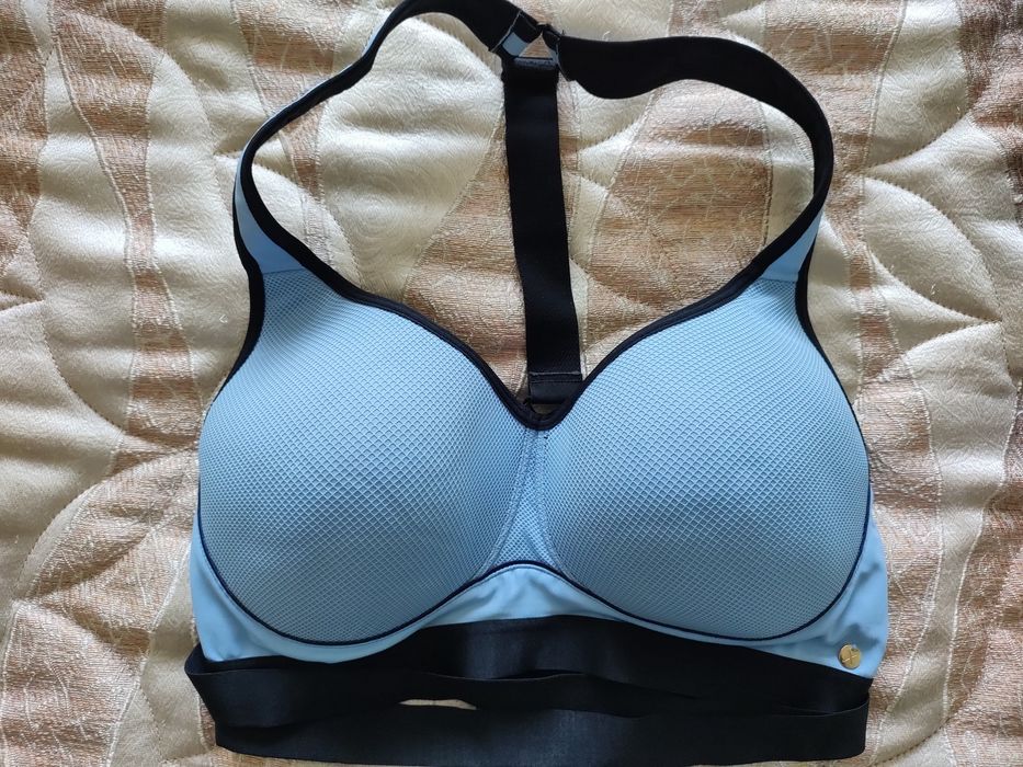 Нови спортни сутиени