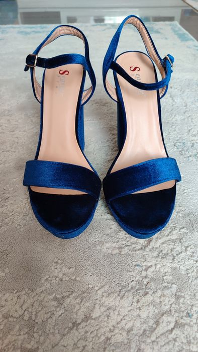 Sandale catifea,cu toc gros