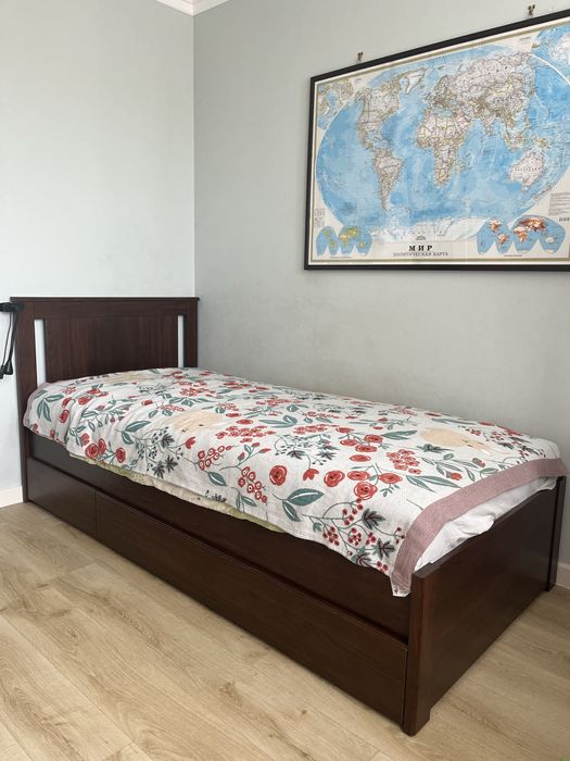 Продам кровать Ikea 90/200