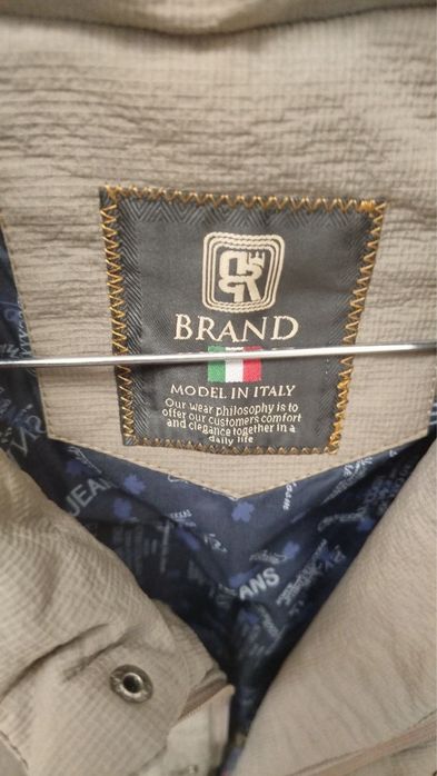 Erkaklar yengil kurtkasi