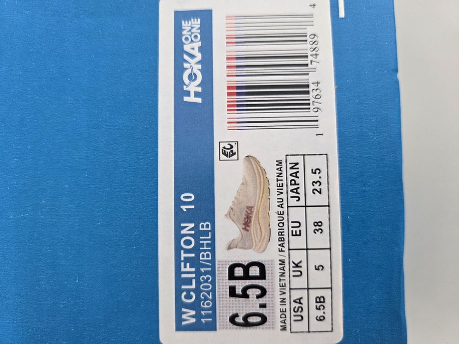 Adidasi Hoka Bondi 9 și Clifton 10
