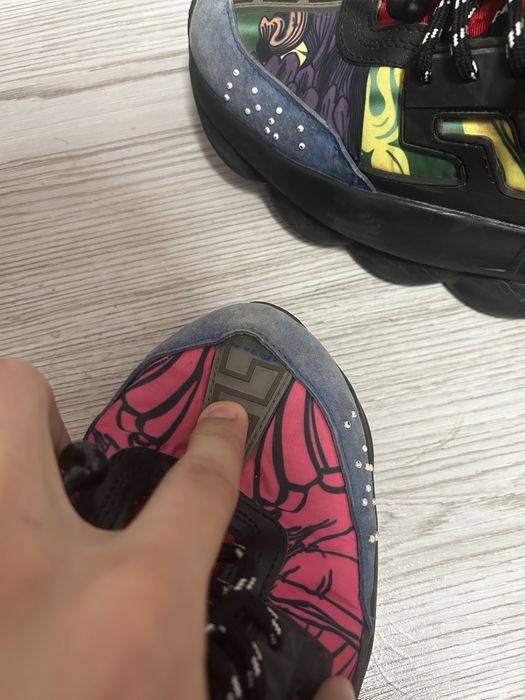 versace chain reaction