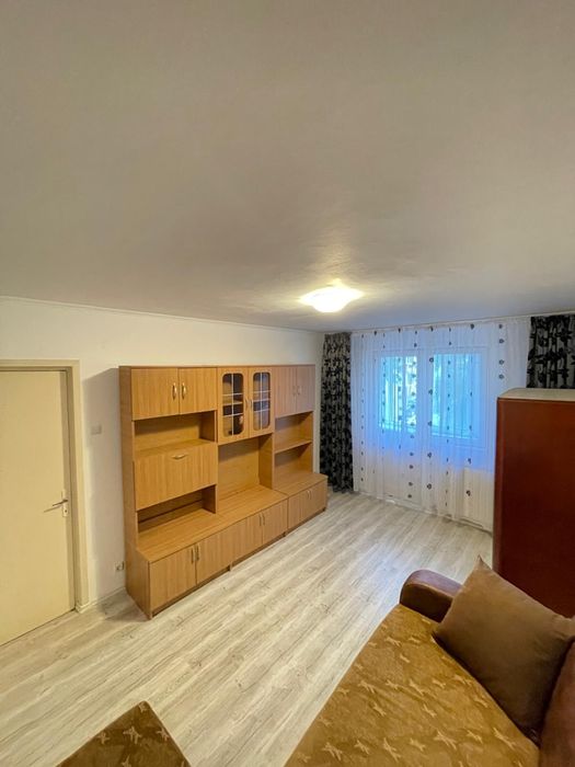 Apartamnt de inchiriat