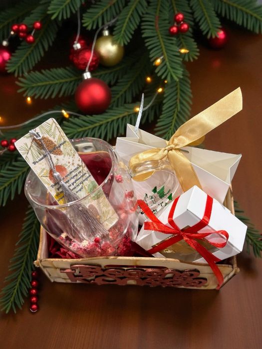 Коледна подаръчна кошница “Хармония”