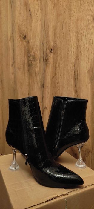 Botine deosebite nr39 Noi.