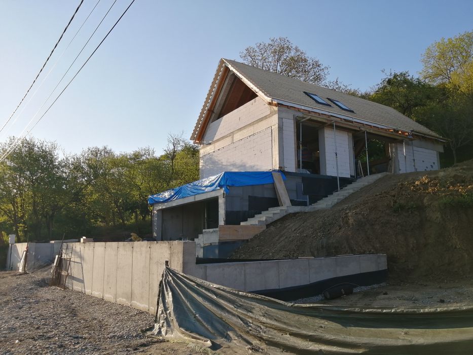 Firma de constructii executam lucrari