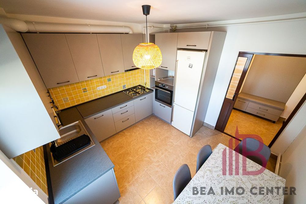 Apartament 4 camere(Z-uri), cu vedere și poziție excelentă!
