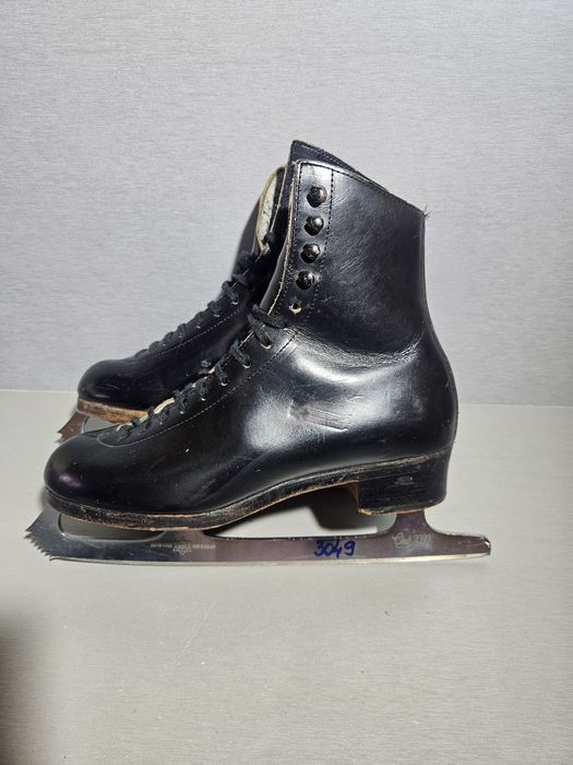 Patine 3049 gheata patinaj artistic Riedell    marime  39-40  ( 26   cm lungime interioara).