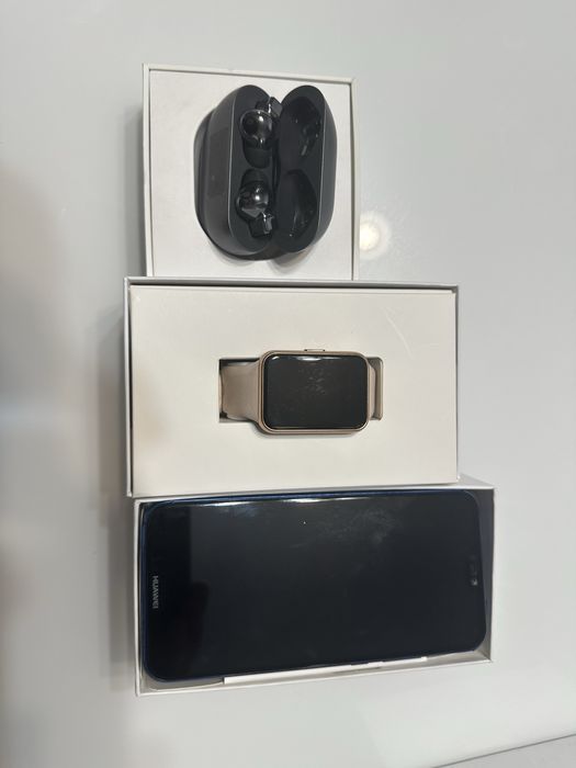 Продам Huawei p20lite