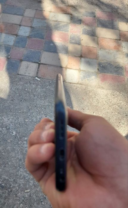 Redmi 9 xotira 64 GB sotiladi srochniga