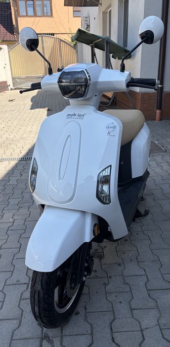 Scooter electric Mob ion