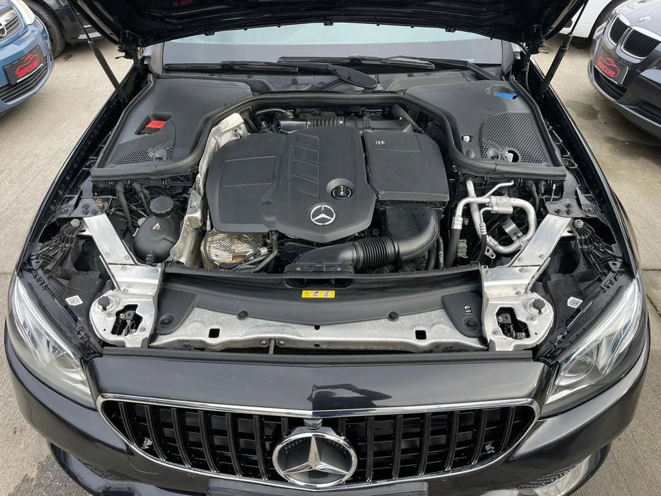 Mercedes-Benz E Mercedes E220d // Vindem in Rate Avans Zero cu Buletinul //
