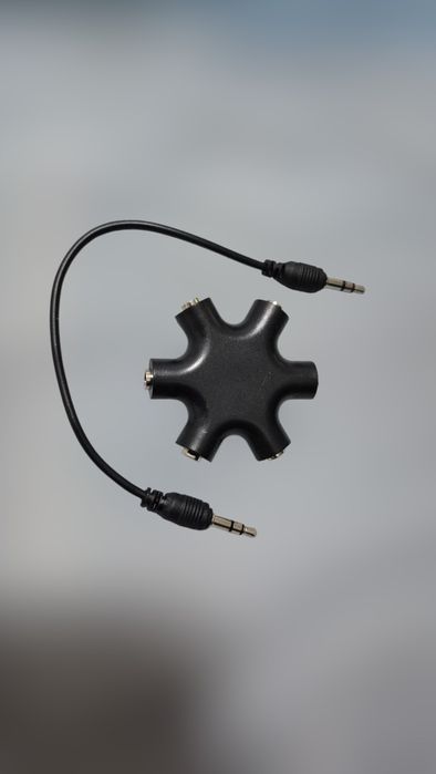 Разклонител/Сплитер за 3.5мм Аудио Жак за Слушалки, Аудио системи и др