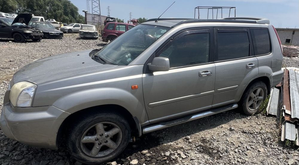 Nisan x-trail на части