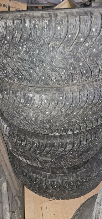 Продам шины зимние
