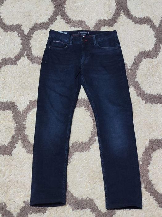 продам оригинальные джинсы Tommy Hilfiger