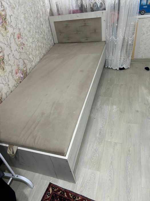 Продам кровать для спальни