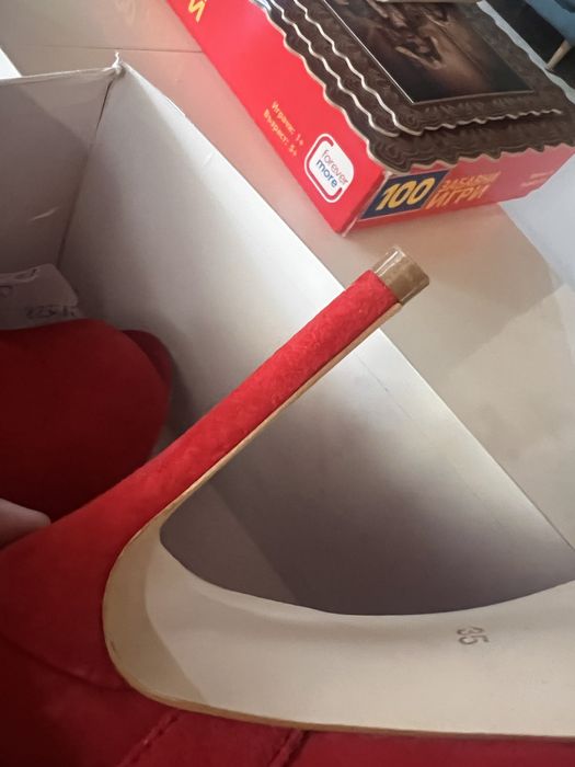 Guess ботички 35 номер