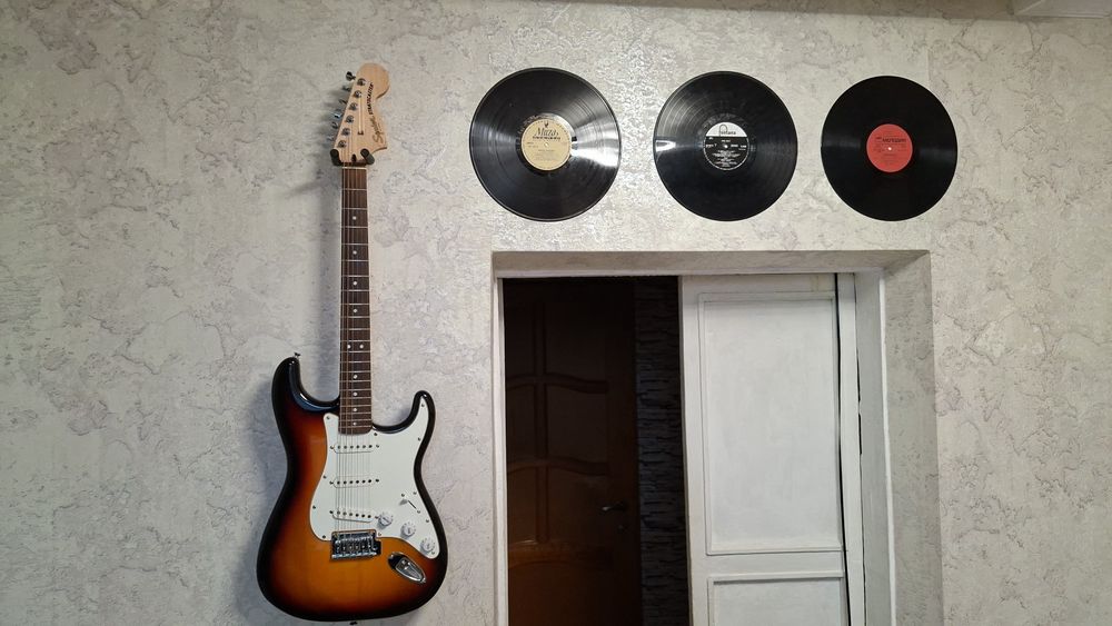 Электрогитара squier