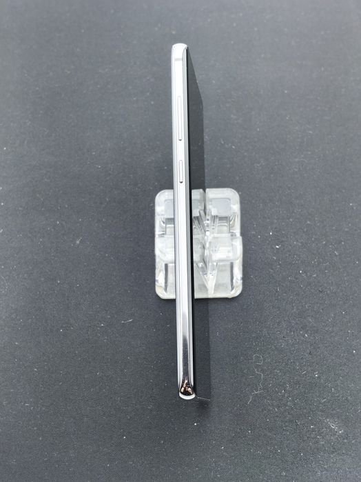 Samsung Galaxy S10 Plus  128 GB ID-jzz141