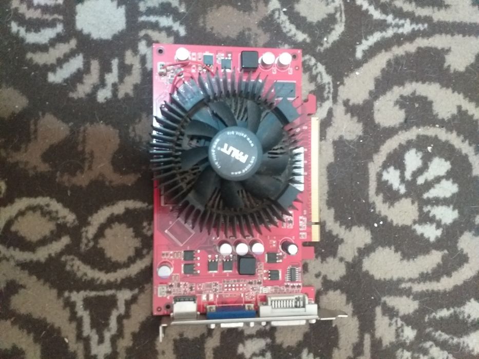 Блок питания и видеокарта для ПК