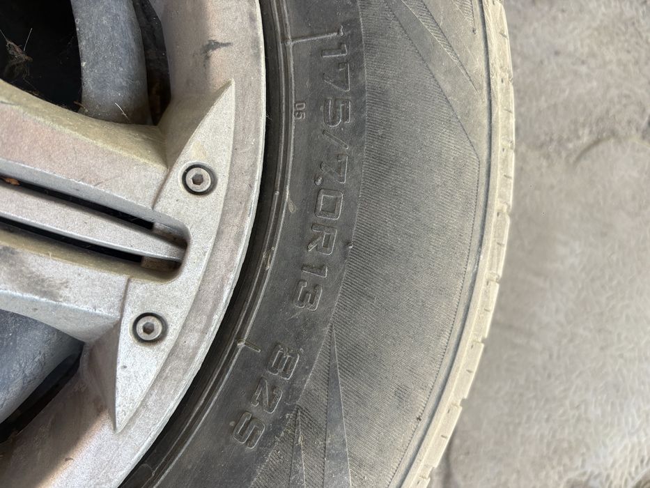 Продам резину. Шину б/у