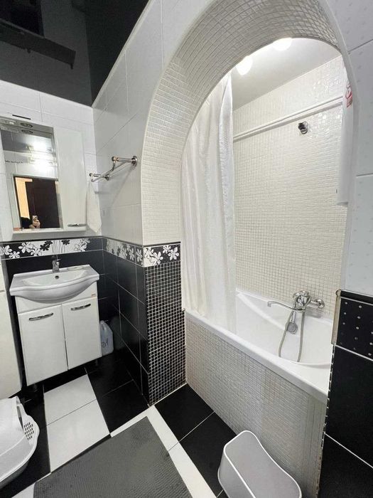 Продается часть дома в центре города !