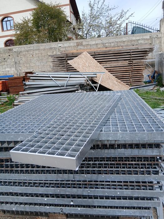 Trepte zincate galvanizate