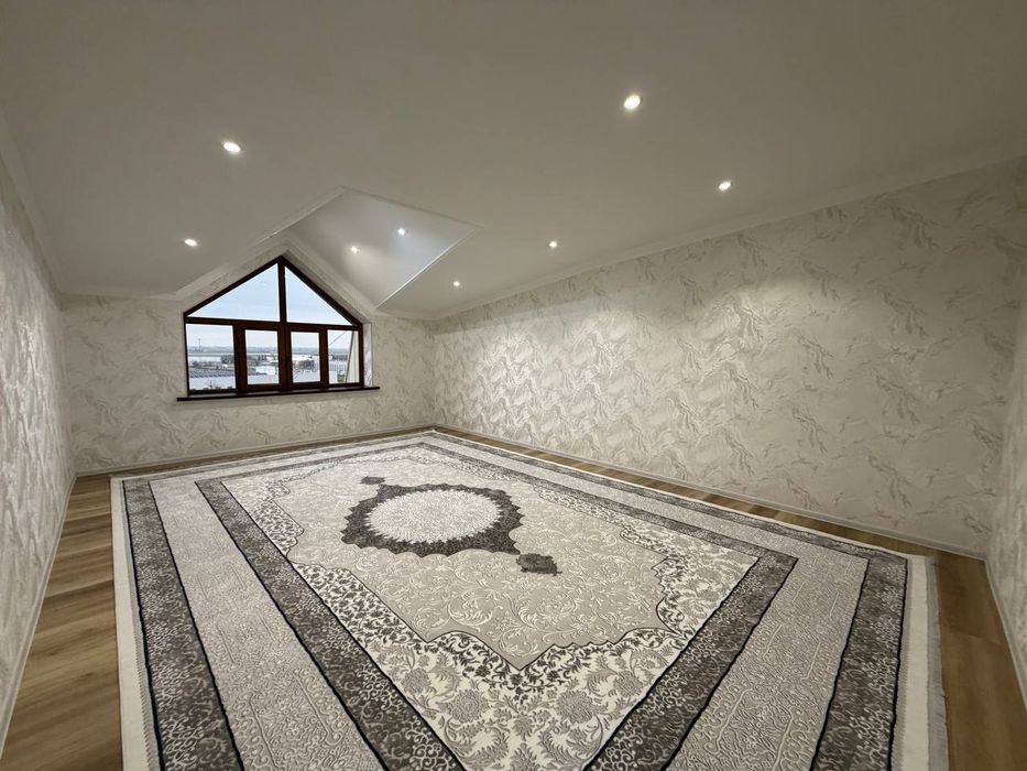 Новостройка Мансарда 136 кв с лифтом