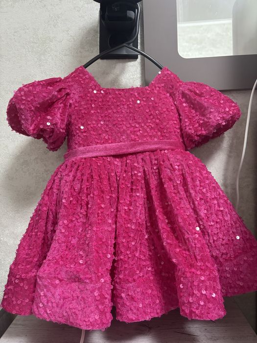 Продам платья ! Размер 80